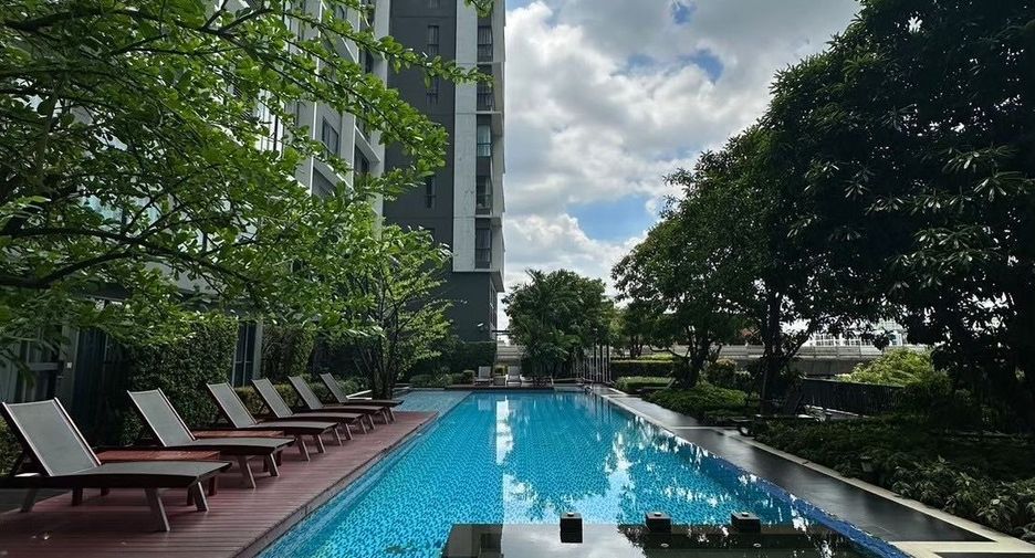 For sale 1 bed condo in Phra Khanong, Bangkok