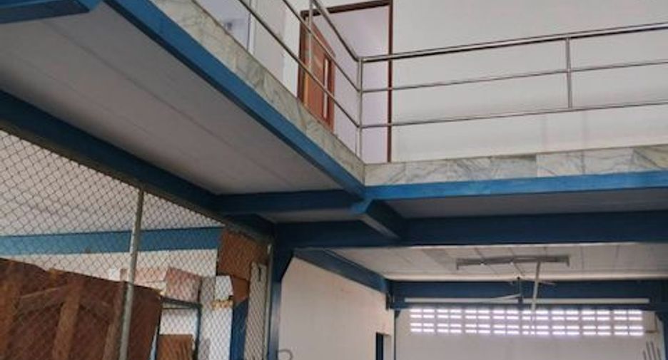 Almacén en venta en Nikhom Phatthana, Rayong