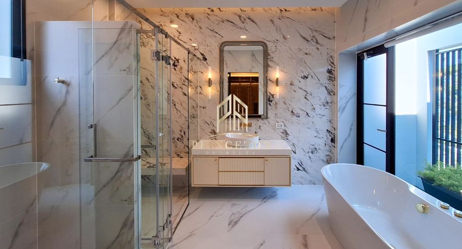 Haus zur Miete und zum Kauf mit 4 Zimmer in Saphan Sung, Bangkok