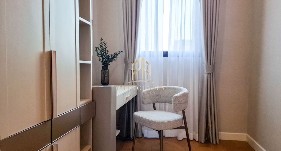 For rent and for sale 5 bedrooms house in Saphan Sung, Bangkok