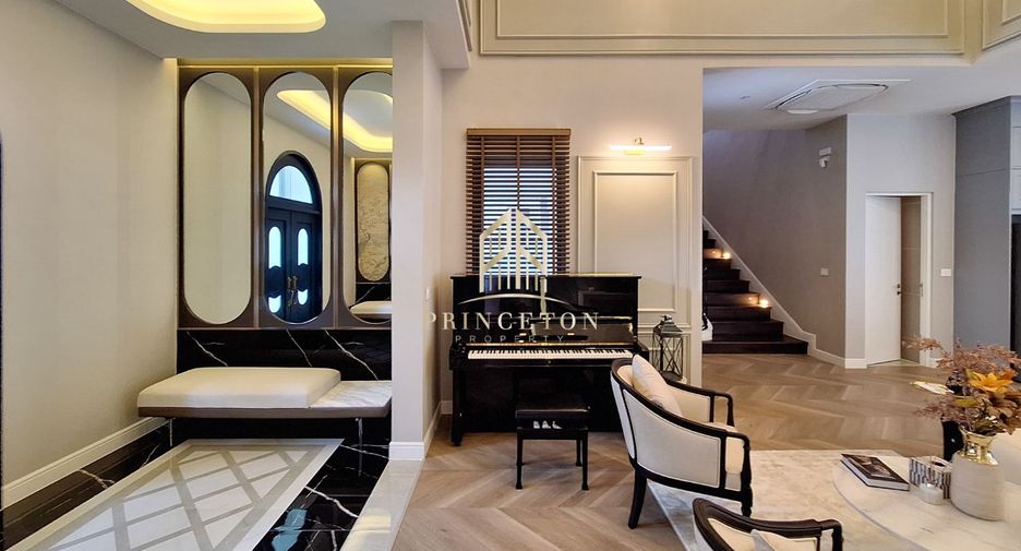 Casa en alquiler y en venta de 4 habitaciones en Bang Kapi, Bangkok