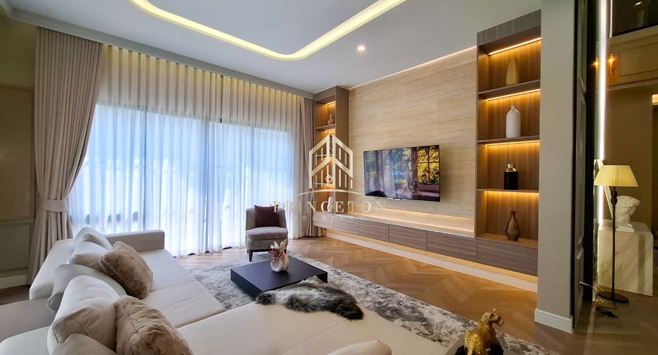 Casa en alquiler y en venta de 4 habitaciones en Bang Kapi, Bangkok