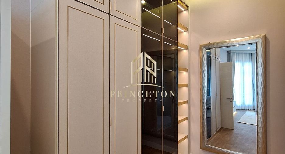 Casa en alquiler y en venta de 4 habitaciones en Bang Kapi, Bangkok