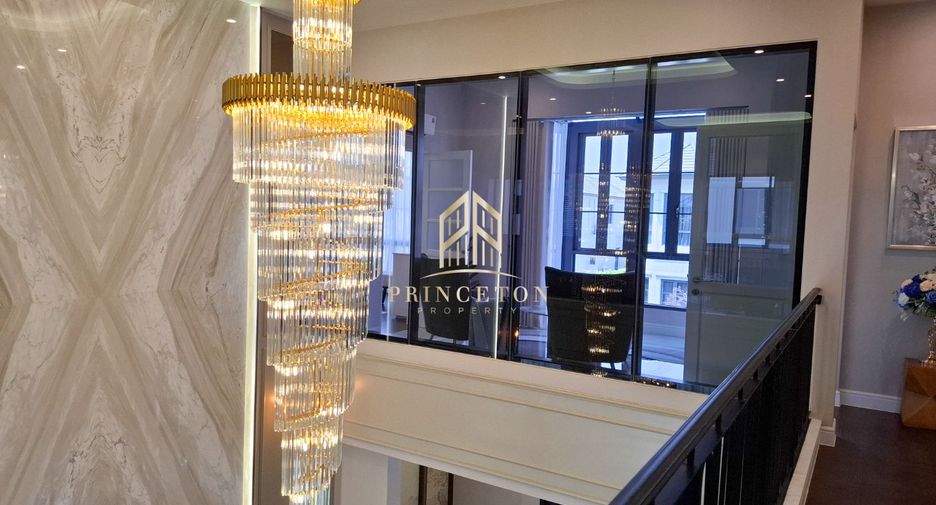 Casa en alquiler y en venta de 4 habitaciones en Bang Kapi, Bangkok