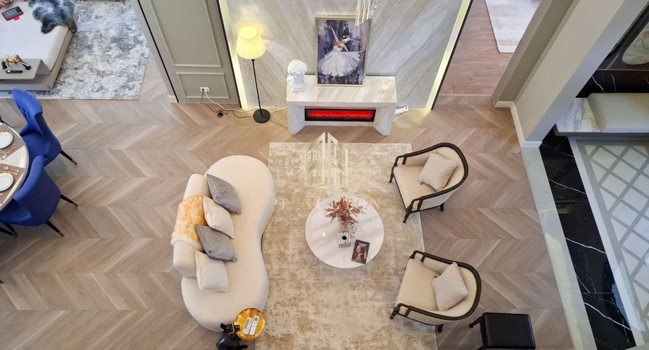 Casa en alquiler y en venta de 4 habitaciones en Bang Kapi, Bangkok