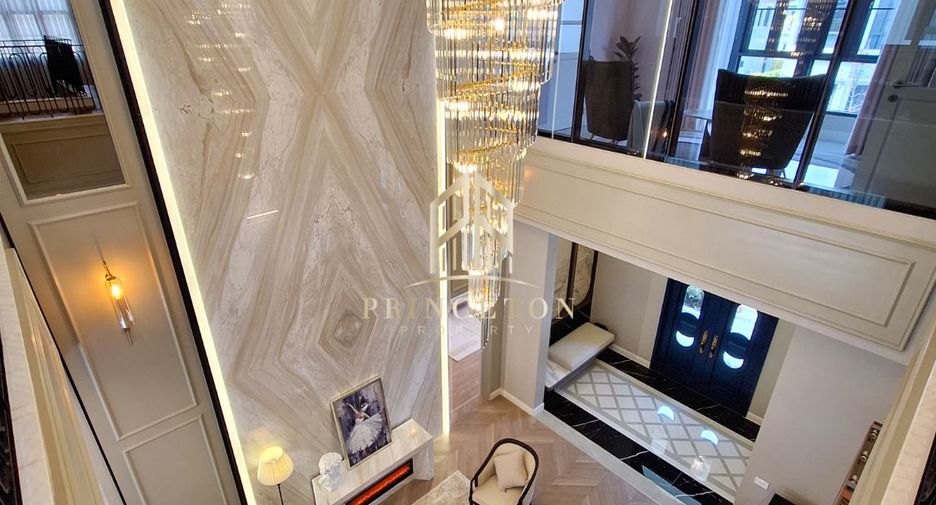 Casa en alquiler y en venta de 4 habitaciones en Bang Kapi, Bangkok