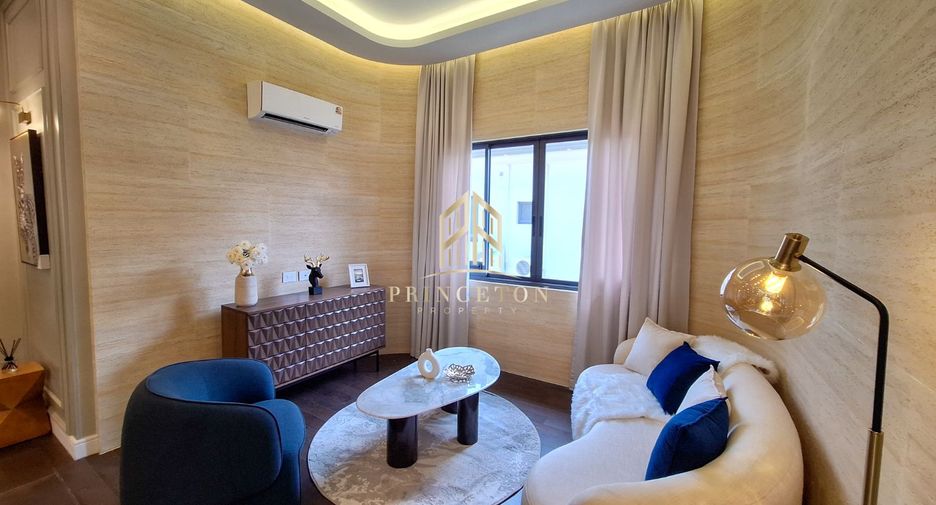 Casa en alquiler y en venta de 4 habitaciones en Bang Kapi, Bangkok