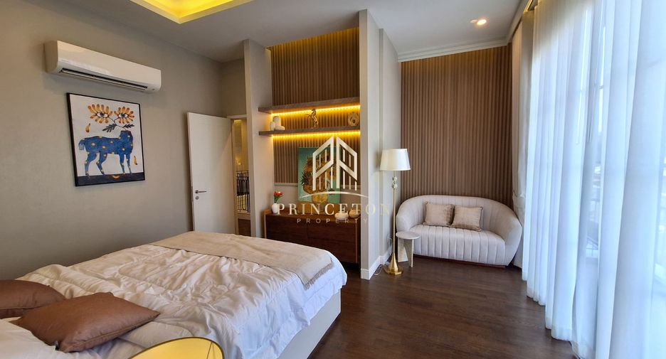 Casa en alquiler y en venta de 4 habitaciones en Bang Kapi, Bangkok