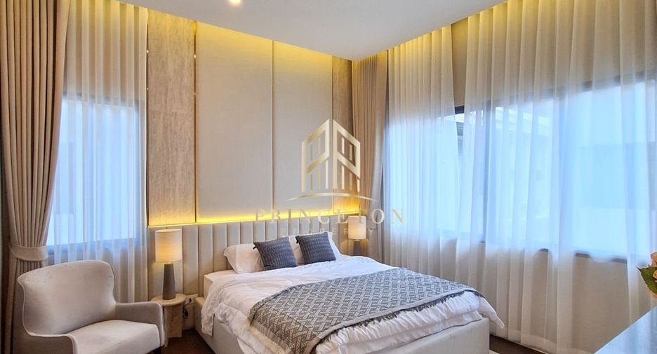 Casa en alquiler y en venta de 4 habitaciones en Bang Kapi, Bangkok