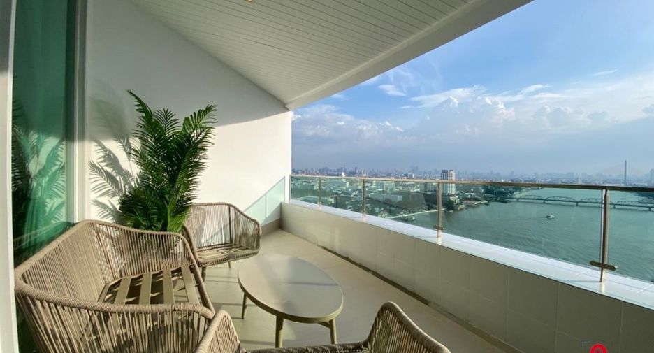 For sale 3 Beds condo in Dusit, Bangkok