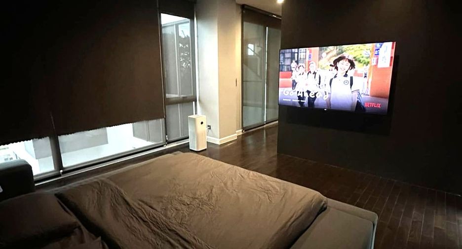 For rent 4 bedrooms house in Saphan Sung, Bangkok