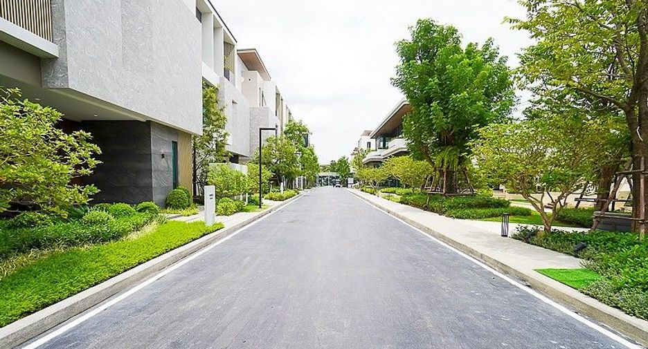 For rent 4 bedrooms house in Saphan Sung, Bangkok