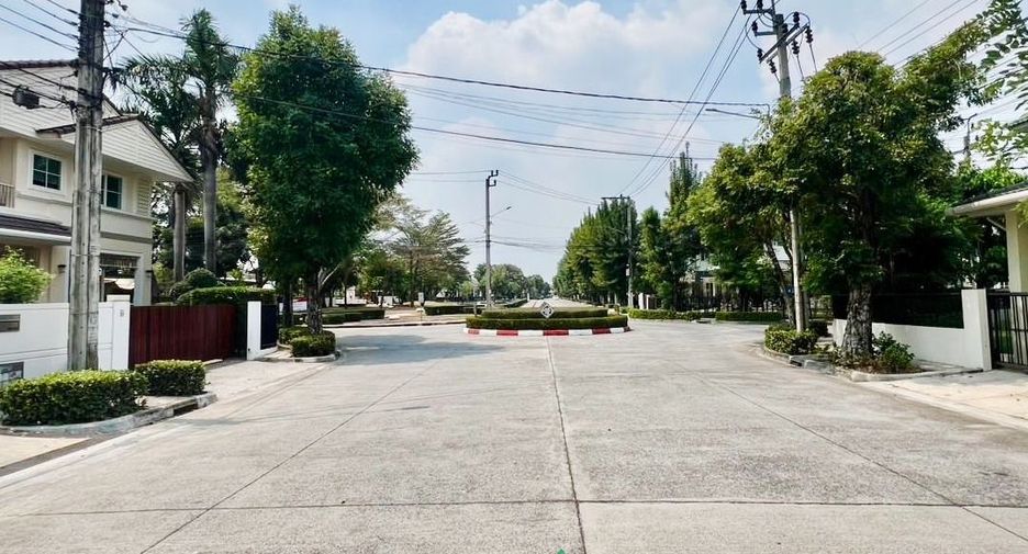 For sale 3 bedrooms house in Sai Mai, Bangkok