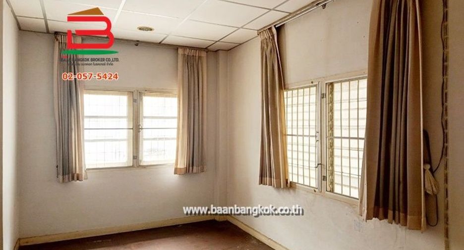 出租 和 出售 4 卧室 联排别墅 在 Mueang Nonthaburi, Nonthaburi