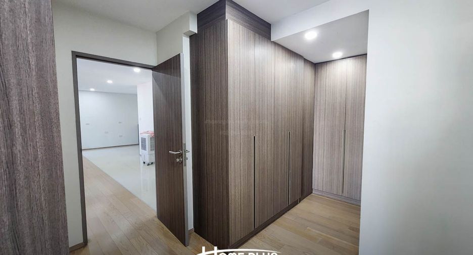For rent and for sale 3 bedrooms condo in Watthana, Bangkok