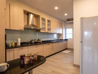 For rent 3 bed serviced apartment in Khlong Toei, Bangkok