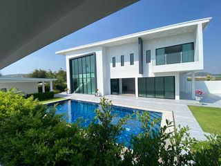 Villa en venta de 4 habitaciones en Cha Am, Phetchaburi
