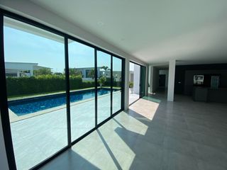 Villa en venta de 4 habitaciones en Cha Am, Phetchaburi