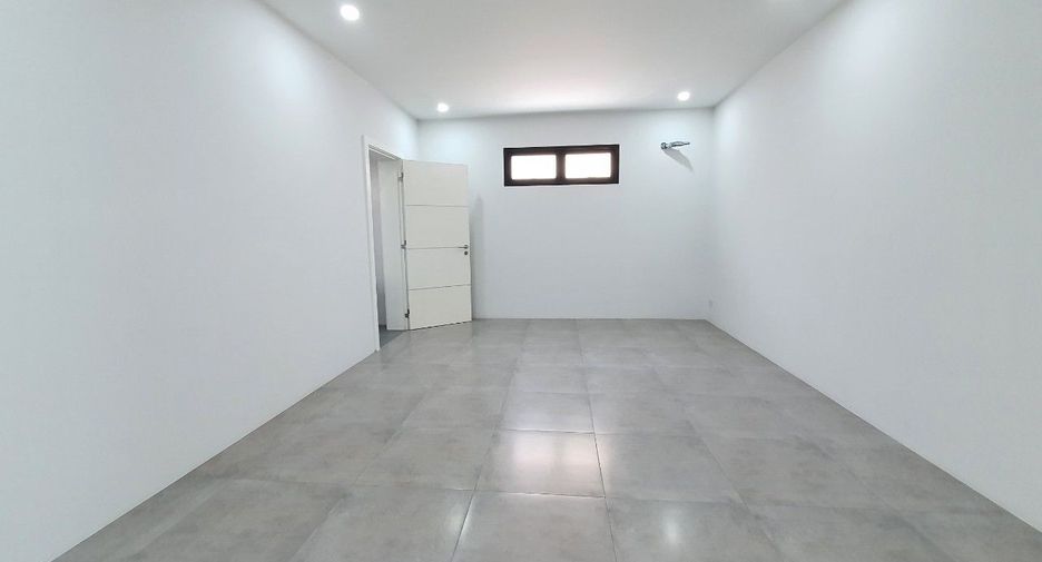For sale 4 bedrooms villa in Cha Am, Phetchaburi