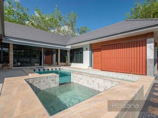 For sale 3 bedrooms villa in Mueang Krabi, Krabi