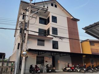 For sale 36 bed retail Space in Mueang Phitsanulok, Phitsanulok