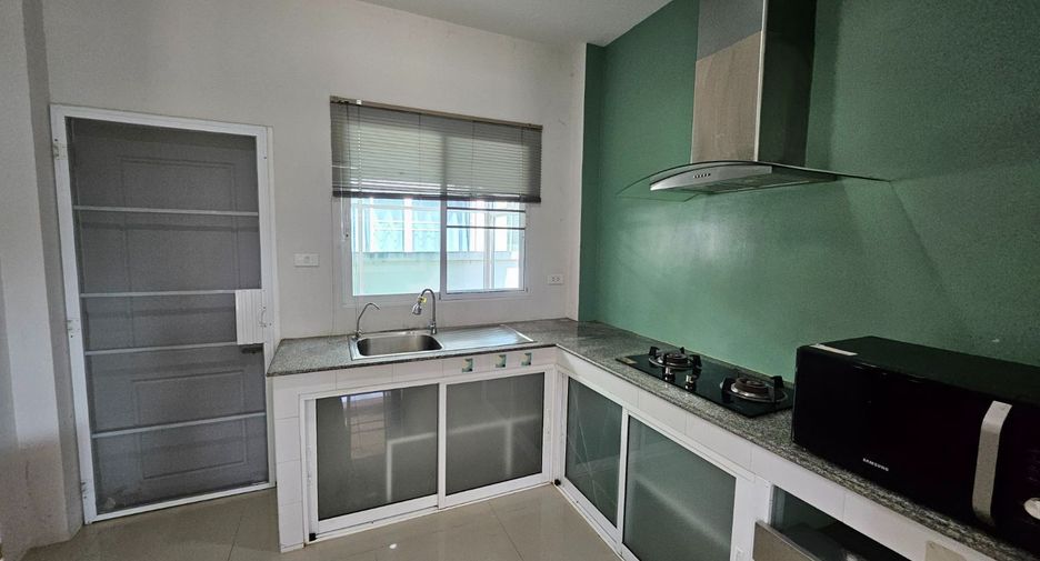 Haus zum Kauf mit 4 Zimmer in San Kamphaeng, Chiang Mai
