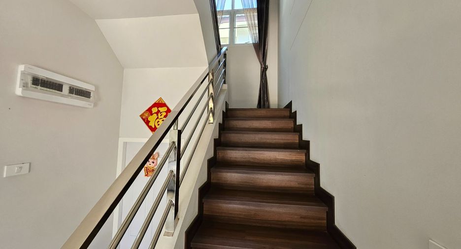 Haus zum Kauf mit 4 Zimmer in San Kamphaeng, Chiang Mai