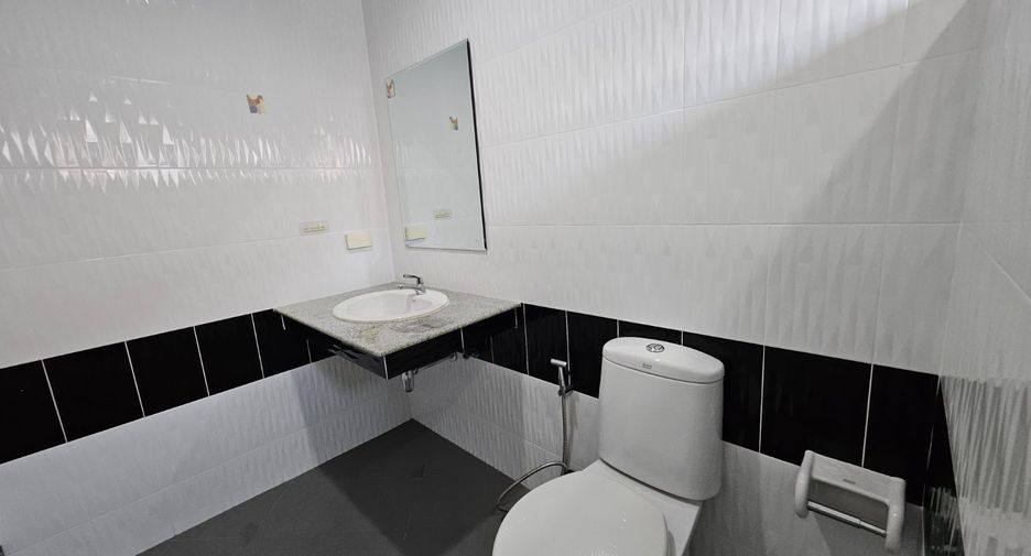 Haus zum Kauf mit 4 Zimmer in San Kamphaeng, Chiang Mai