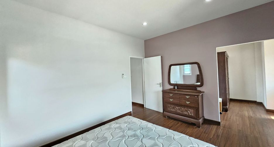 Haus zum Kauf mit 4 Zimmer in San Kamphaeng, Chiang Mai