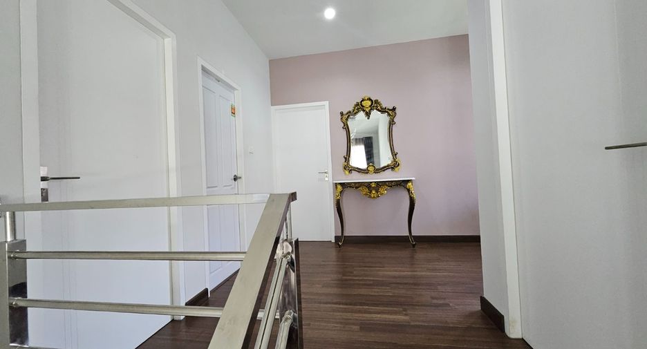 Haus zum Kauf mit 4 Zimmer in San Kamphaeng, Chiang Mai