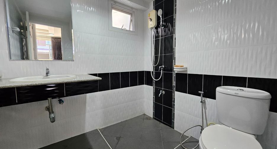 Haus zum Kauf mit 4 Zimmer in San Kamphaeng, Chiang Mai