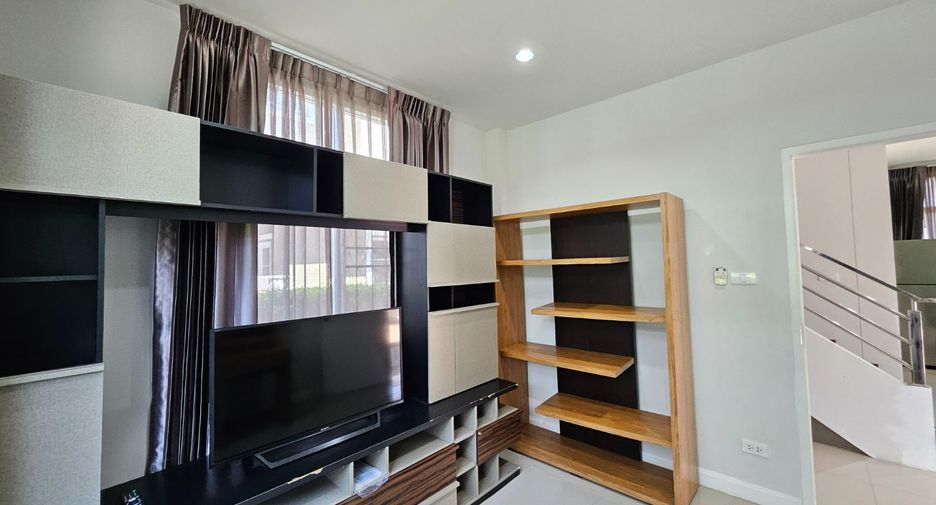 Haus zum Kauf mit 4 Zimmer in San Kamphaeng, Chiang Mai