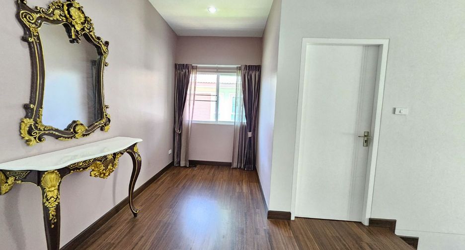 Haus zum Kauf mit 4 Zimmer in San Kamphaeng, Chiang Mai