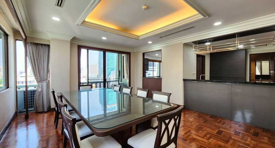 For rent 4 bedrooms apartment in Pathum Wan, Bangkok