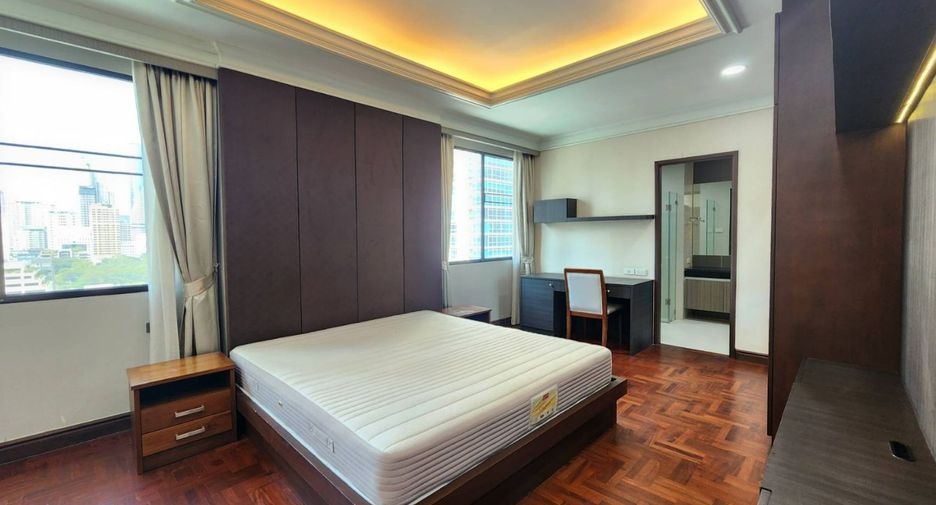 For rent 4 bedrooms apartment in Pathum Wan, Bangkok