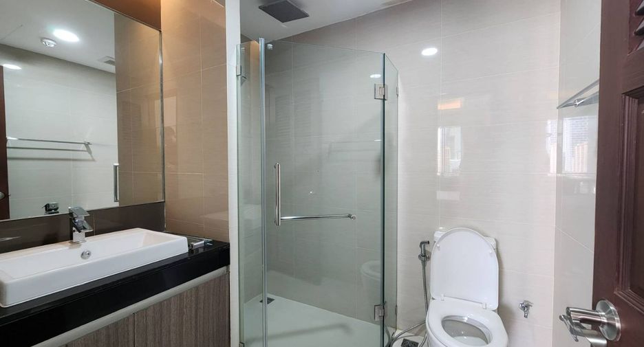 For rent 4 bedrooms apartment in Pathum Wan, Bangkok