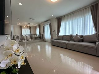 Аренда и продажа 4 спальни дом в Si Racha, Чонбури