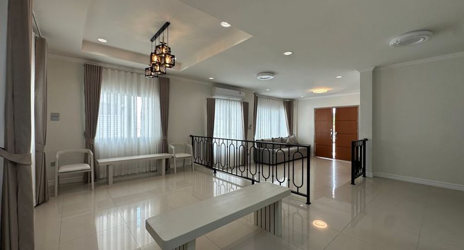 出租 和 出售 4 卧室 独立屋 在 Si Racha, Chon Buri