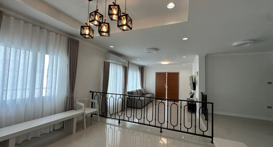 出租 和 出售 4 卧室 独立屋 在 Si Racha, Chon Buri