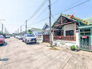 For sale 2 bed townhouse in Phan Thong, Chonburi