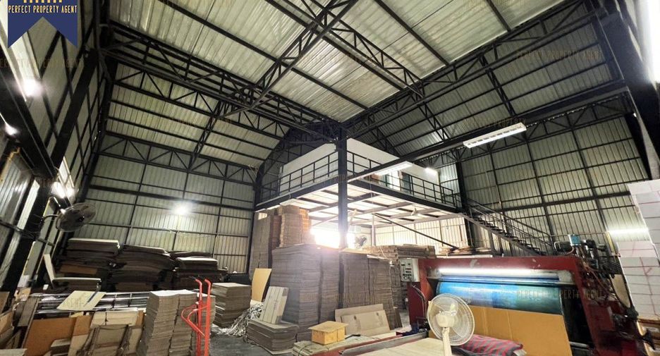 For sale 5 bed warehouse in Mueang Samut Prakan, Samut Prakan