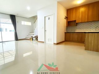 For sale 3 Beds townhouse in Lam Luk Ka, Pathum Thani