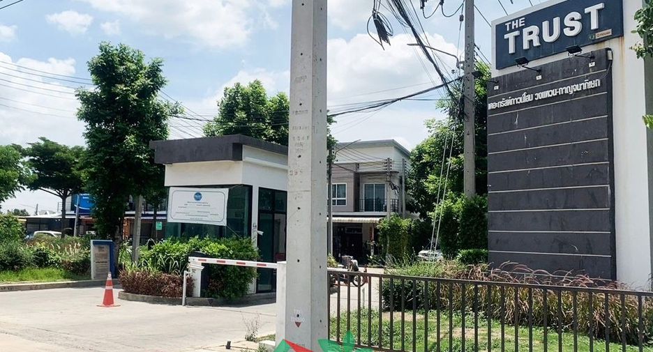 For sale 3 Beds townhouse in Lam Luk Ka, Pathum Thani