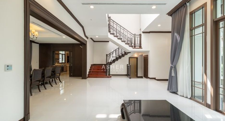 For rent 4 bedrooms house in Sathon, Bangkok