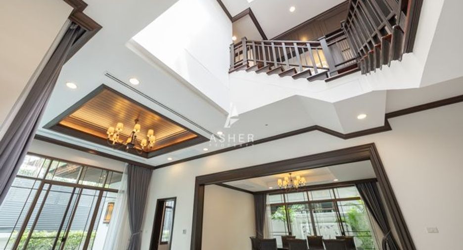 For rent 4 bedrooms house in Sathon, Bangkok
