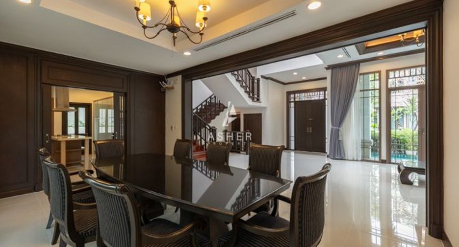 For rent 4 bedrooms house in Sathon, Bangkok