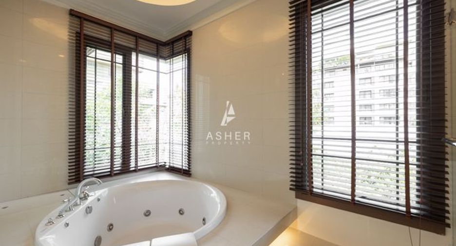 For rent 4 bedrooms house in Sathon, Bangkok