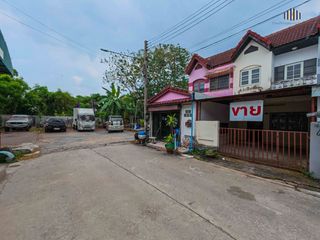 For sale 2 bed townhouse in Thanyaburi, Pathum Thani