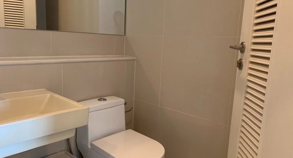 For rent 4 Beds condo in Watthana, Bangkok