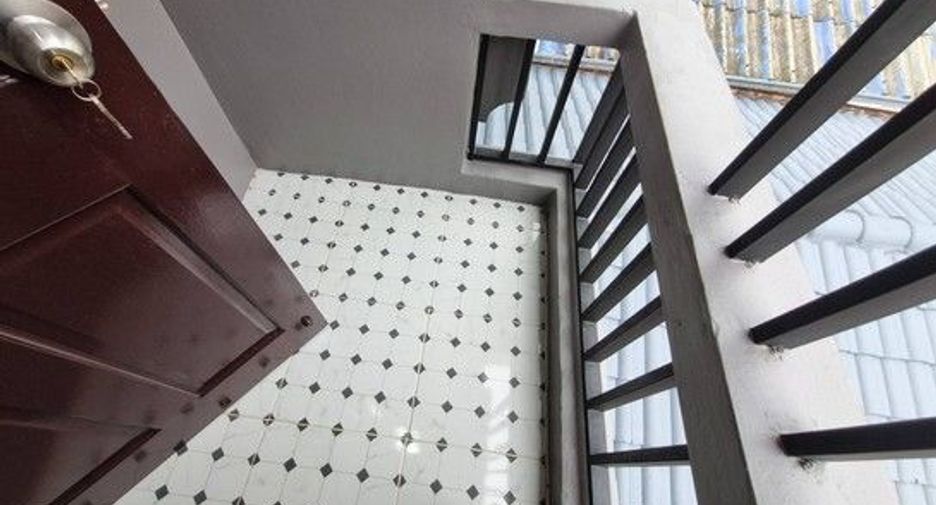 For sale 2 bedrooms townhouse in Saphan Sung, Bangkok